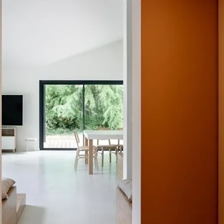 Villa Haut De Gamme Pour 14 Personnes Avec Piscine Et Jardin Proche De L'ocean - Fr-1-379-151 *
